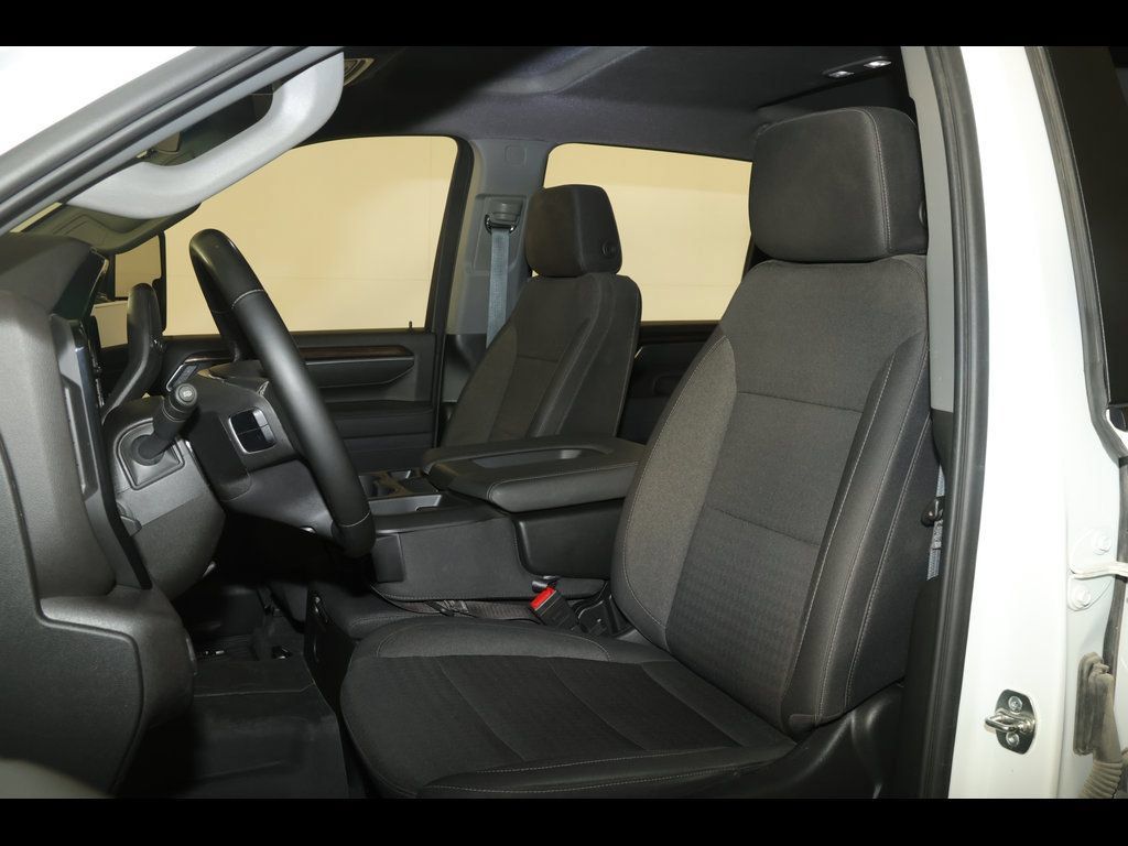 Used 2025 Chevrolet Silverado 2500 LT AWD/4WD image 25