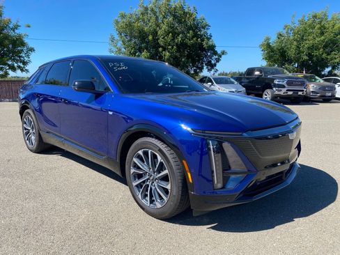 Used 2024 Cadillac Lyriq Sport w/ LPO, Floor Liner Package RWD image 3