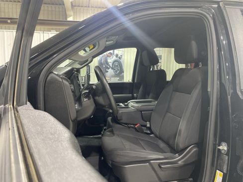 Used 2020 Chevrolet Silverado 2500 Custom w/ Custom Value Package AWD/4WD image 17