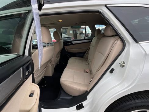 Used 2017 Subaru Outback 2.5i Premium image 20