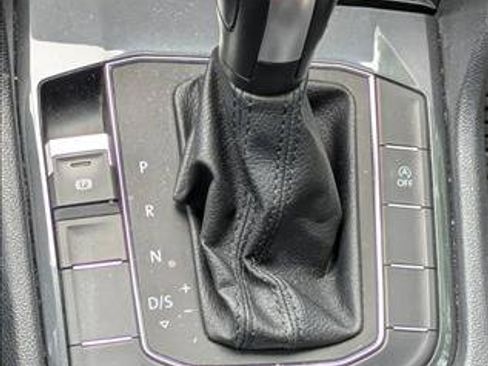 Used 2020 Volkswagen Tiguan S FWD image 13
