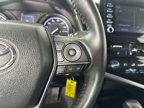 Used 2024 Toyota Camry SE image 16
