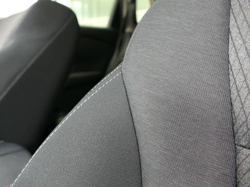 Used 2024 Nissan Rogue SV FWD image 13