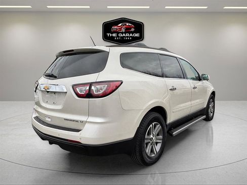 Used 2015 Chevrolet Traverse LT w/ LPO, 'HIT The Road' Package AWD/4WD image 5