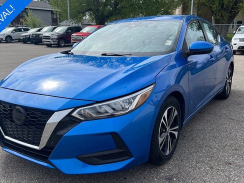 Used 2022 Nissan Sentra SV FWD image 2
