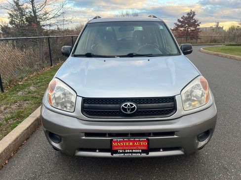 Used 2005 Toyota RAV4 2WD image 2
