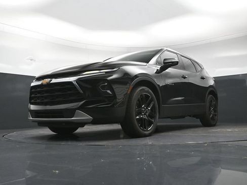 Used 2023 Chevrolet Blazer LT w/ Sound & Technology Package FWD image 29