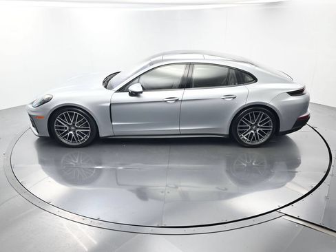 Certified 2026 Porsche Panamera w/ Premium Package RWD image 32