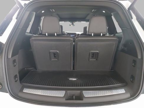 Used 2025 Cadillac XT6 Premium Luxury w/ Technology Package image 13