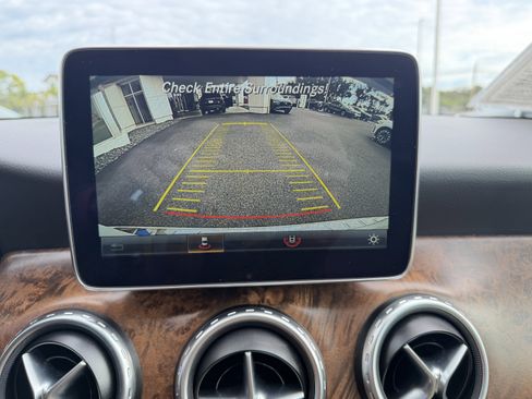 Used 2016 Mercedes-Benz GLA 250 4MATIC image 24