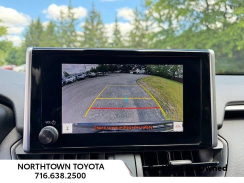 Used 2023 Toyota RAV4 LE AWD/4WD image 19