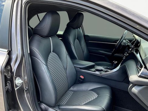 Used 2023 Toyota Camry SE image 29