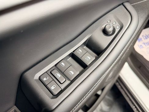 New 2026 Jeep Grand Cherokee L Limited AWD/4WD image 4