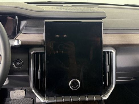 Certified 2025 GMC Acadia Denali FWD image 13