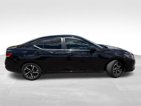Certified 2024 Nissan Sentra SV FWD image 9