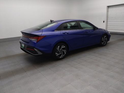 Used 2025 Hyundai Elantra SEL FWD image 10