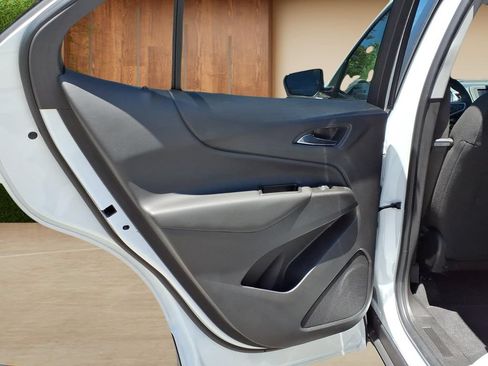 Certified 2022 Chevrolet Equinox LT FWD image 26