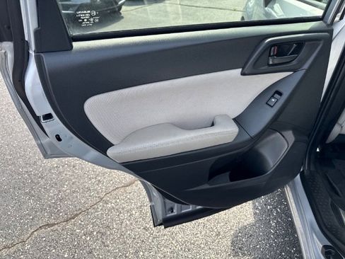 Used 2016 Subaru Forester 2.5i Premium AWD/4WD image 14