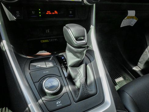 Used 2024 Toyota RAV4 Limited w/ Advanced Technology Package image 25