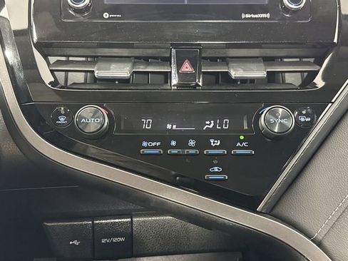 Used 2024 Toyota Camry SE image 16