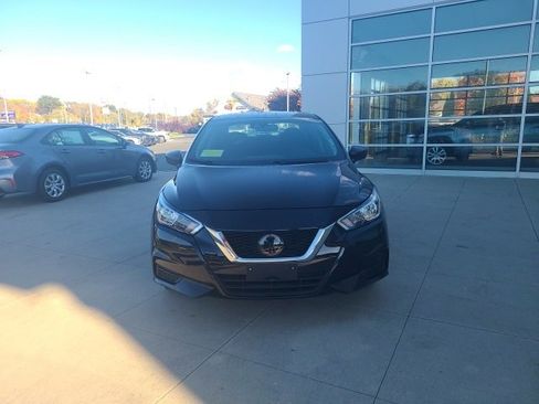Used 2020 Nissan Versa S image 2