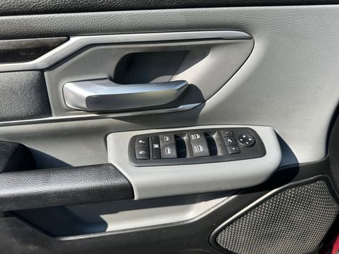Used 2020 RAM 1500 Big Horn AWD/4WD image 12
