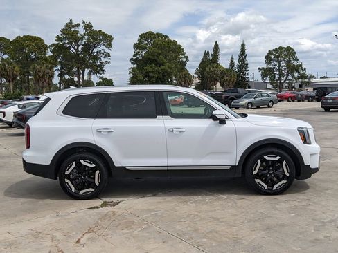Used 2025 Kia Telluride S AWD/4WD image 9