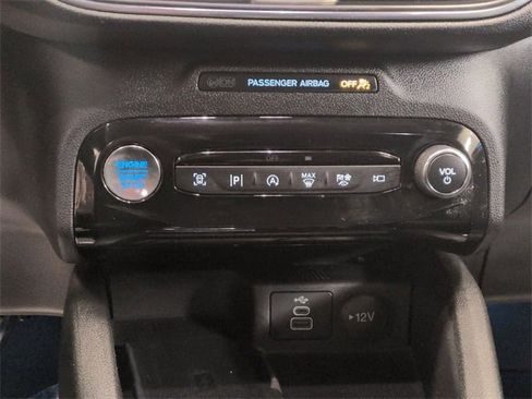 Used 2024 Ford Escape Platinum image 22