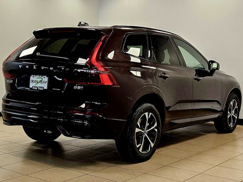 New 2026 Volvo XC60 B5 Core w/ Climate Package image 5