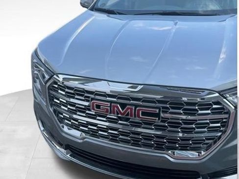 Used 2023 GMC Terrain Denali w/ Denali Premium Package image 3
