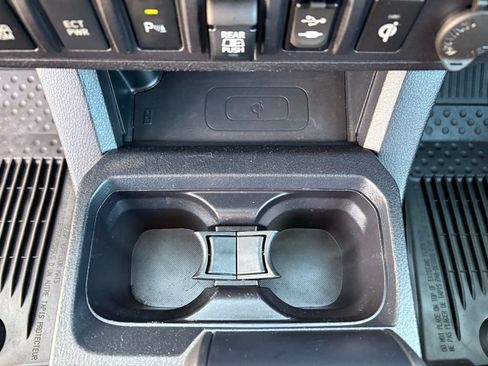 Used 2019 Toyota Tacoma TRD Off-Road image 19