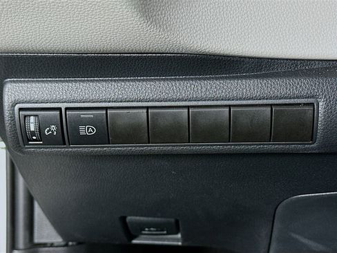 Used 2023 Toyota Corolla LE image 17