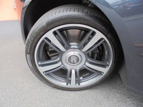 Used 2011 Rolls-Royce Ghost RWD image 36