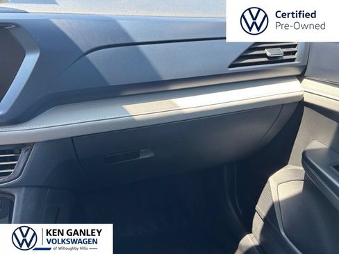 Used 2024 Volkswagen Taos SE AWD/4WD image 17