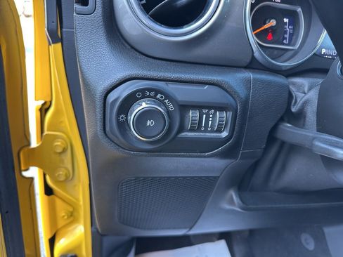 Used 2021 Jeep Wrangler Unlimited Sahara image 64