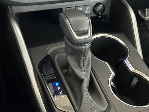 Certified 2024 Toyota Highlander XLE image 26