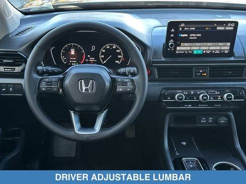 Certified 2025 Honda Pilot Touring image 16