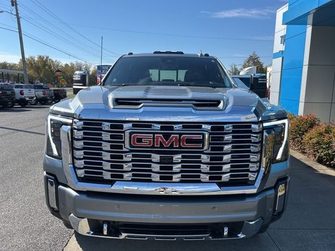 Used 2024 GMC Sierra 2500 Denali w/ Technology Package image 4