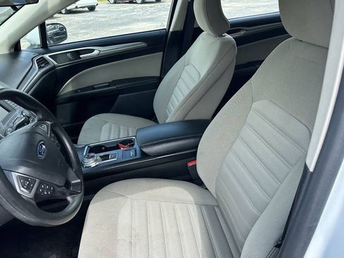 Used 2017 Ford Fusion S FWD image 11
