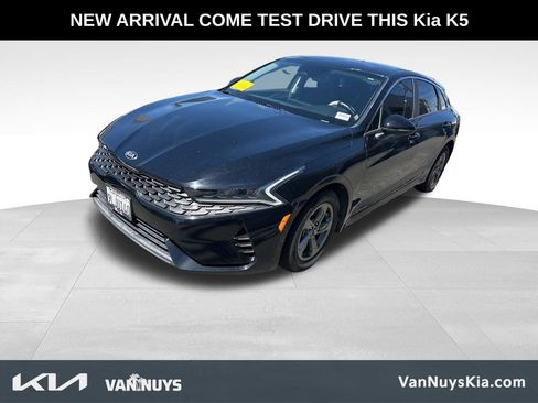 Used 2021 Kia K5 LXS image 1