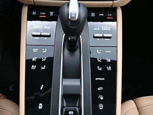 New 2026 Porsche Macan S image 17