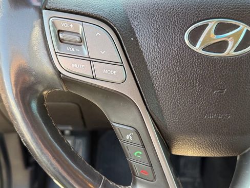 Used 2018 Hyundai Santa Fe Limited FWD image 15