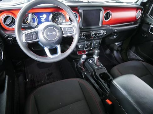 Used 2023 Jeep Gladiator Rubicon w/ Cold Weather Group AWD/4WD image 4