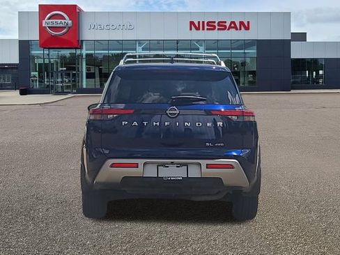 Used 2023 Nissan Pathfinder SL AWD/4WD image 6