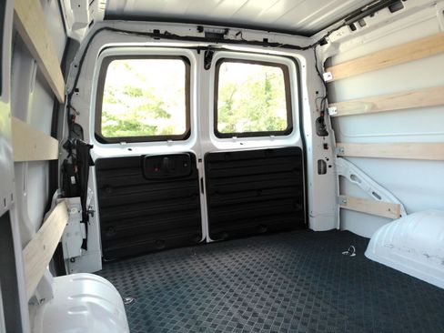 Certified 2025 Chevrolet Express 2500 w/ Driver Convenience Package RWD image 29