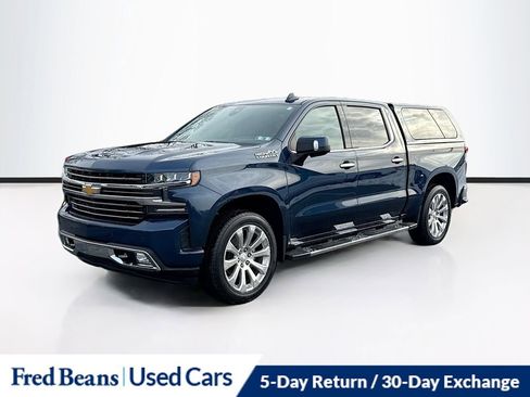 Used 2022 Chevrolet Silverado 1500 High Country w/ Technology Package image 3