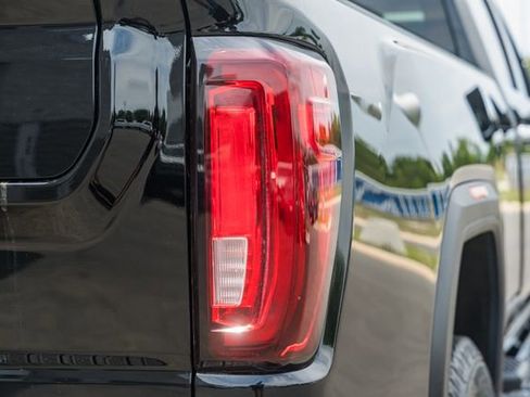 Used 2023 GMC Sierra 3500 Denali AWD/4WD image 8