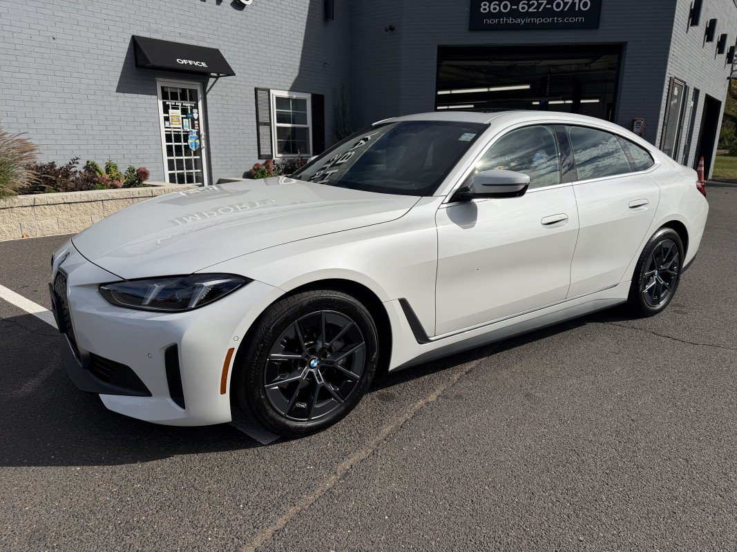 Used 2025 BMW i4 xDrive40i w/ Premium Package AWD/4WD image 2
