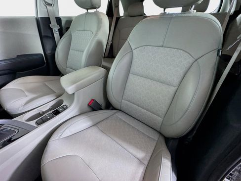 Certified 2020 Kia Niro EX image 11