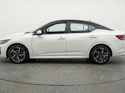 Used 2025 Nissan Sentra SV image 5